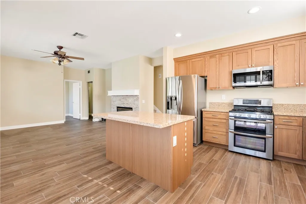 469 Memphis Court, Hemet, California 92545 home-pic-9
