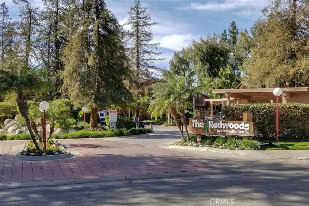 1076 B Cabrillo Park Drive C, Santa Ana, California 92701 home-pic-28