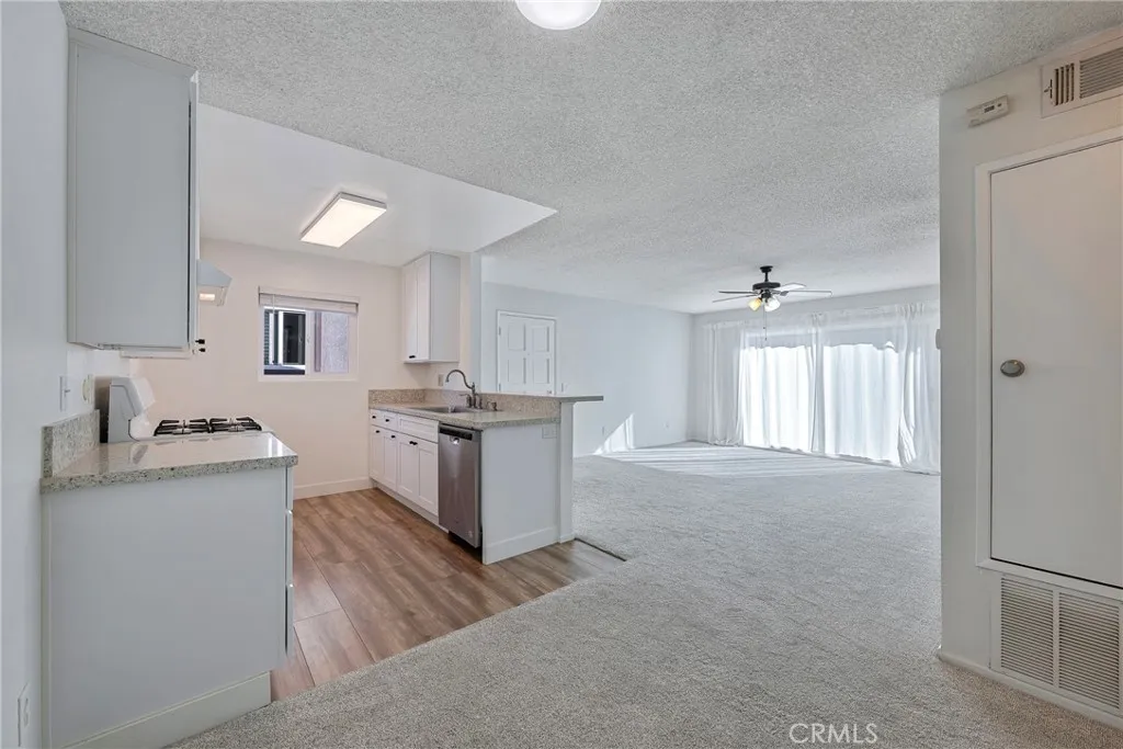 1076 B Cabrillo Park Drive C, Santa Ana, California 92701 home-pic-12
