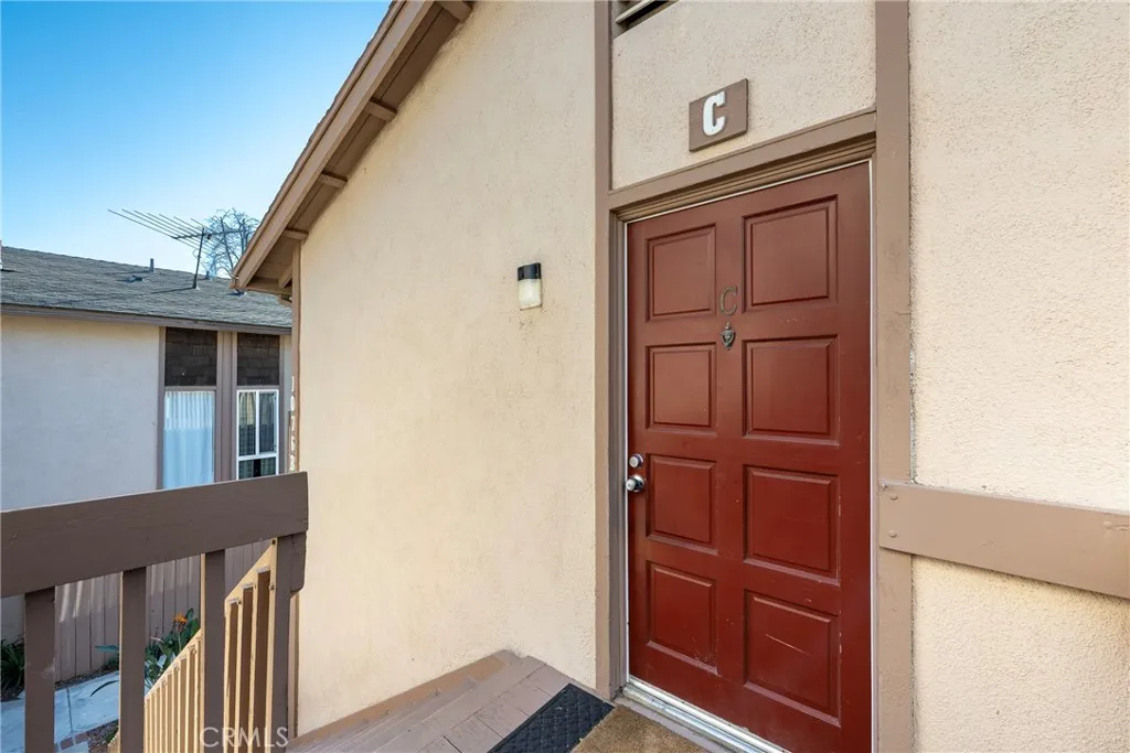 1076 B Cabrillo Park Drive C, Santa Ana, California 92701 home-pic-2