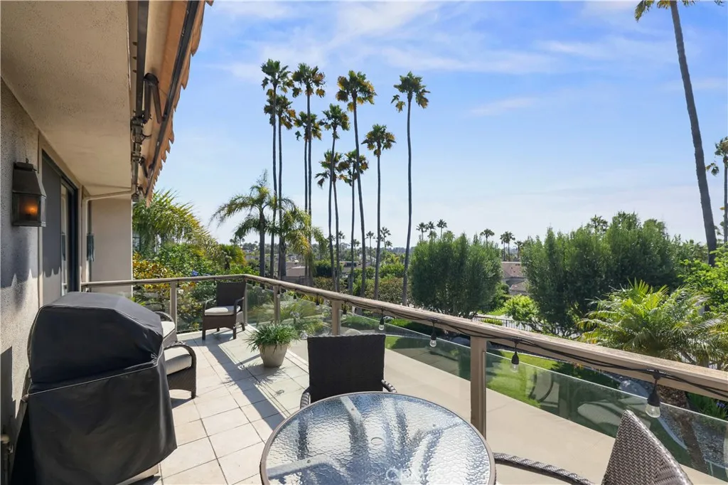 83 Ocean Vista 90, Newport Beach, California 92660 home-pic-24