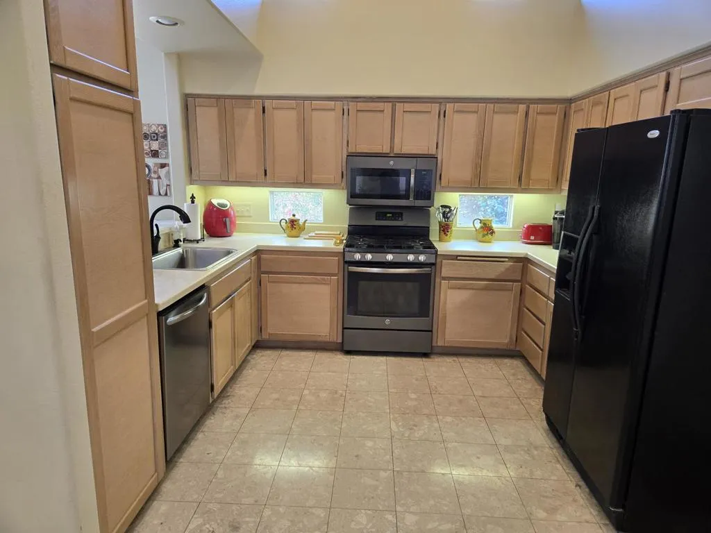 29597 E Trancas Drive, Cathedral City, California 92234 home-pic-4