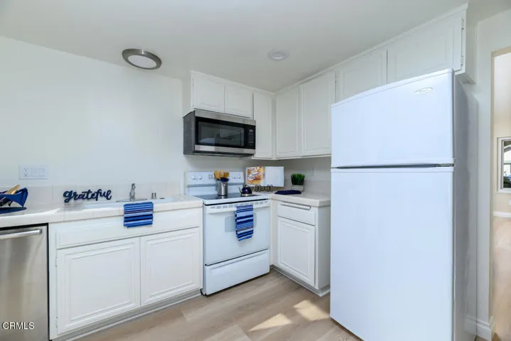 17132 Village 17-16