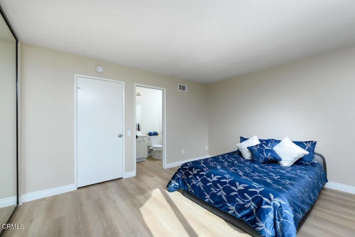 17132 Village 17-08