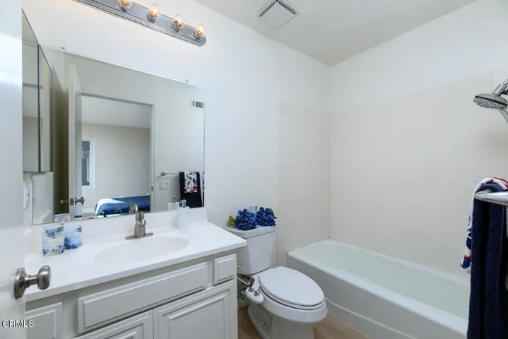 17132 Village 17-09