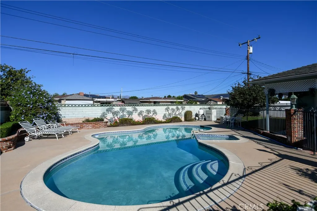 1417 E Verness, West Covina, California 91791 home-pic-26