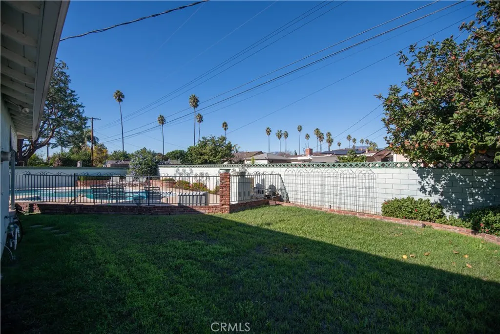 1417 E Verness, West Covina, California 91791 home-pic-25