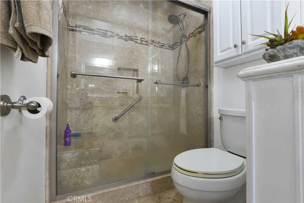 1417 E Verness, West Covina, California 91791 home-pic-19