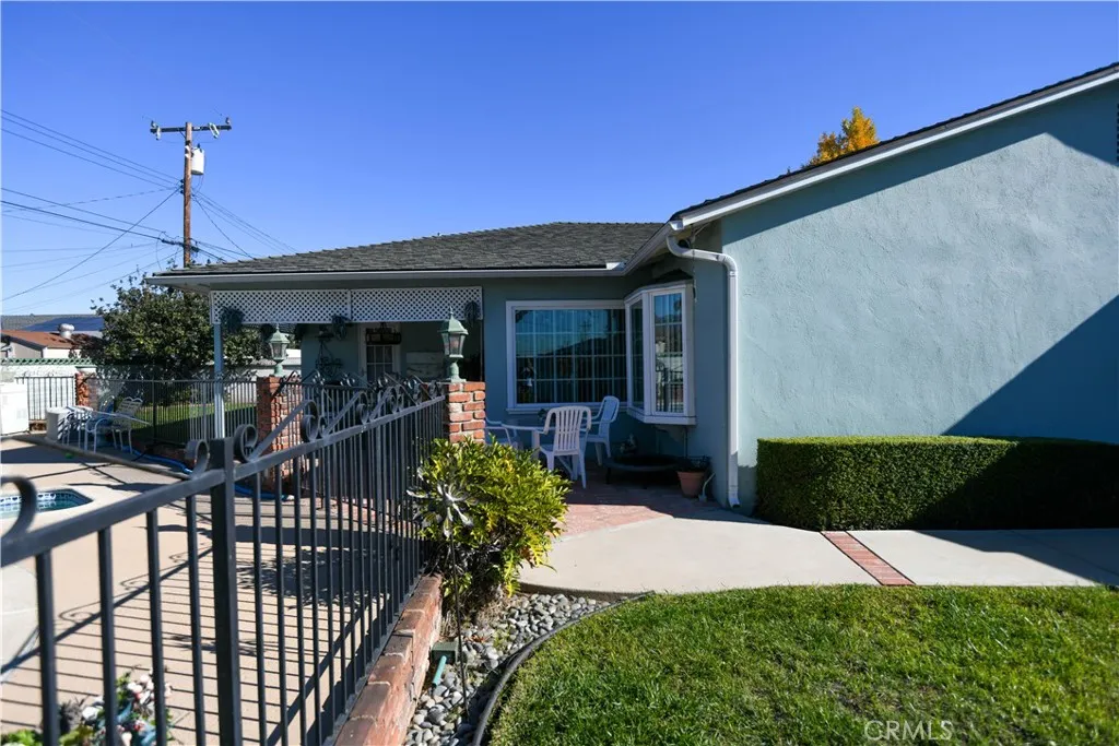 1417 E Verness, West Covina, California 91791 home-pic-27