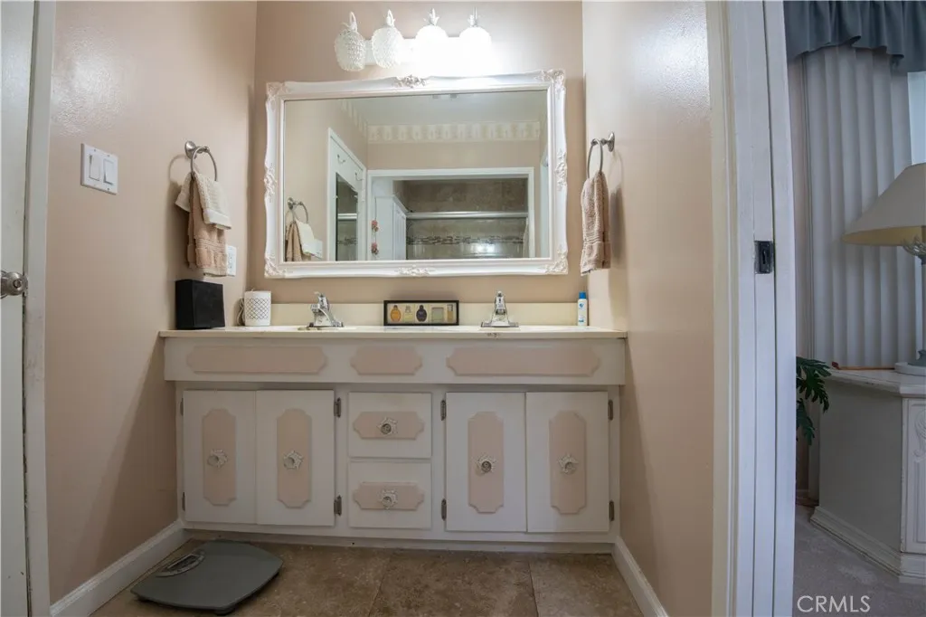 1417 E Verness, West Covina, California 91791 home-pic-18