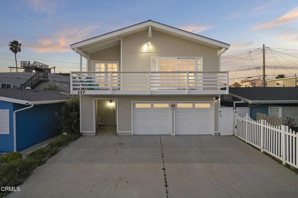 137 Santa Monica Avenue, Oxnard, California 93035 home-pic-1