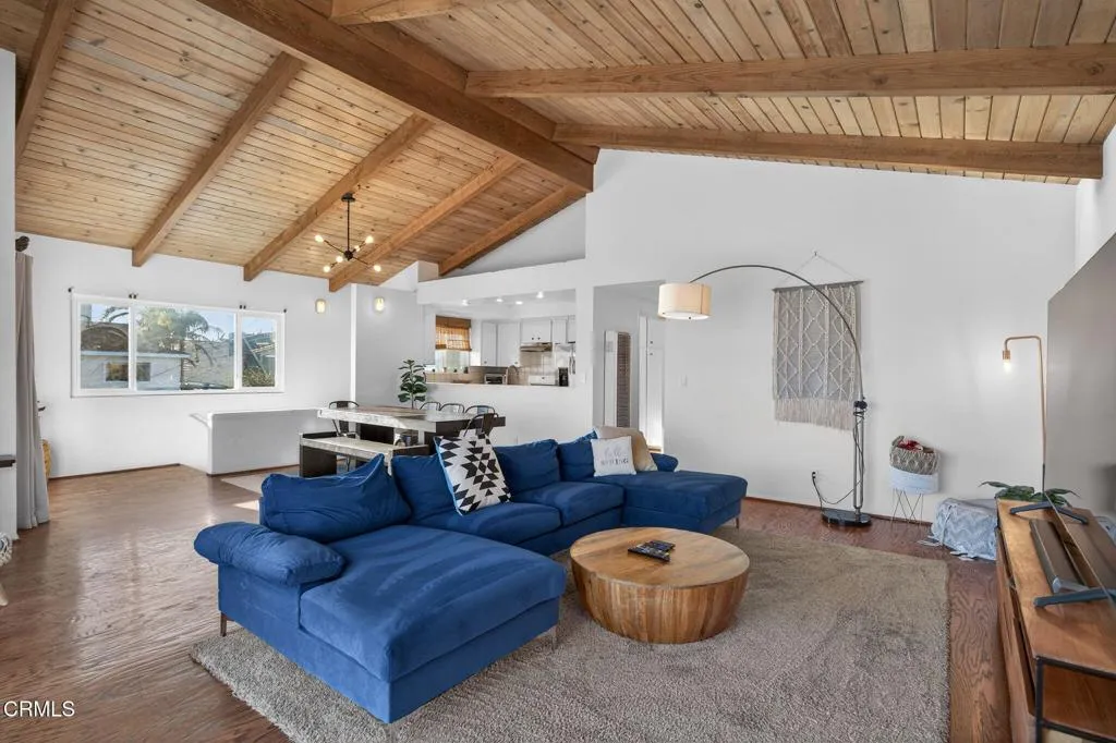 137 Santa Monica Avenue, Oxnard, California 93035 home-pic-8