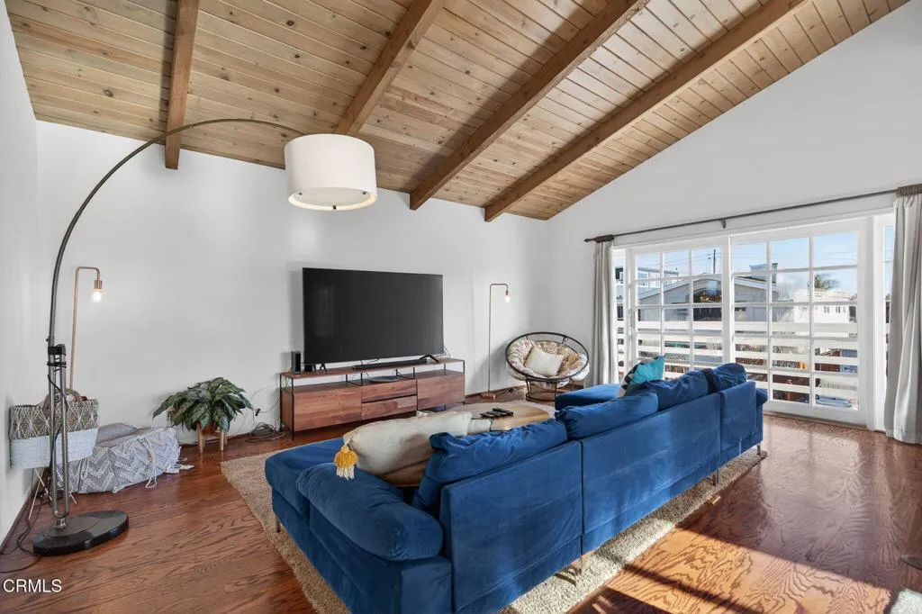 137 Santa Monica Avenue, Oxnard, California 93035 home-pic-6