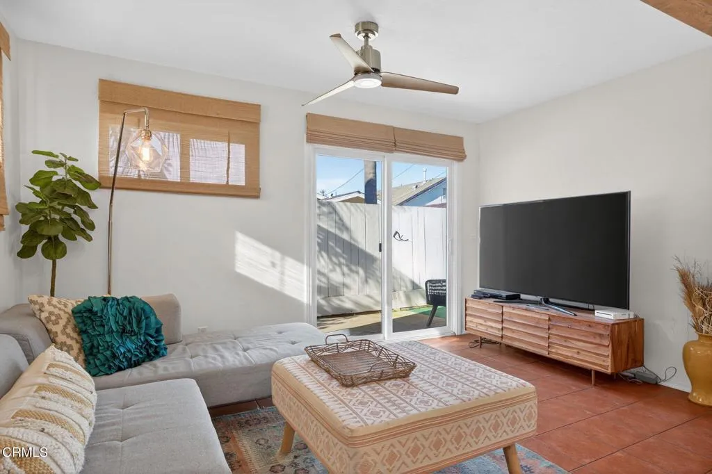 137 Santa Monica Avenue, Oxnard, California 93035 home-pic-37