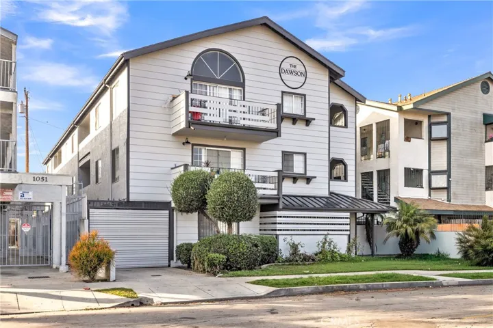 1061 Dawson, Long Beach, California 90804