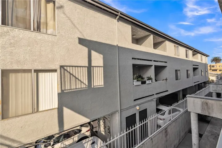 1061 Dawson, Long Beach, California 90804