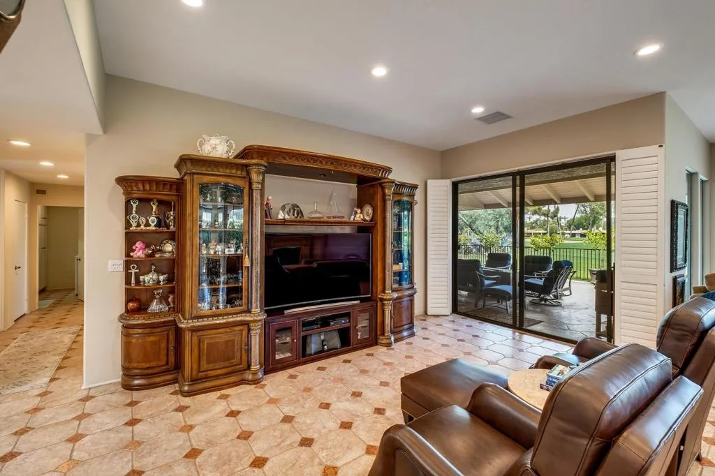 70 Columbia Drive, Rancho Mirage, California 92270 home-pic-13