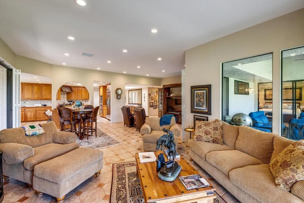 70 Columbia Drive, Rancho Mirage, California 92270 home-pic-10
