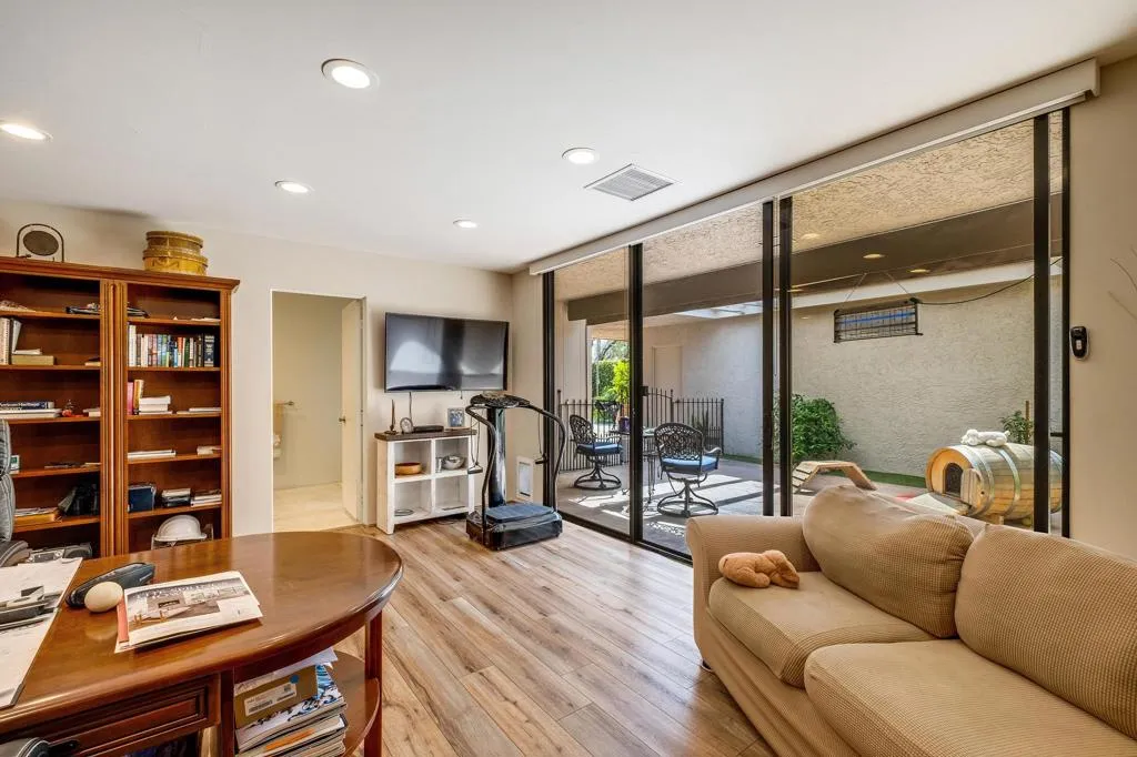 70 Columbia Drive, Rancho Mirage, California 92270 home-pic-24