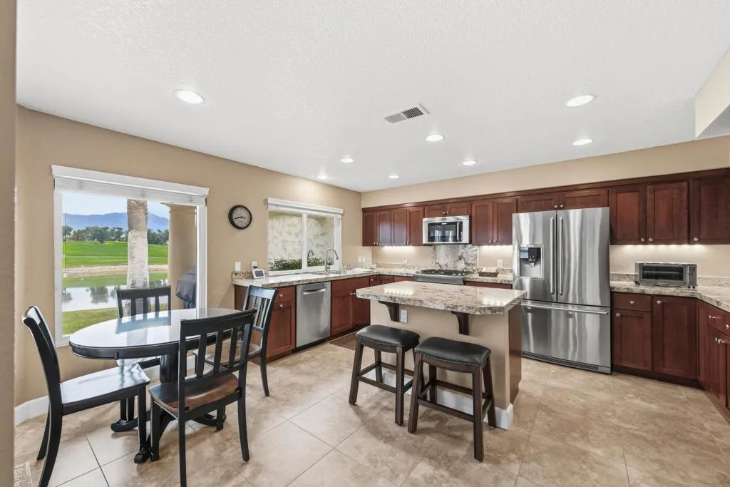 223 Desert Falls Drive E, Palm Desert, California 92211 home-pic-13
