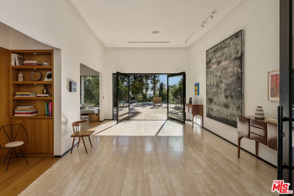 1120 El Retiro Way, Beverly Hills, California 90210 home-pic-6