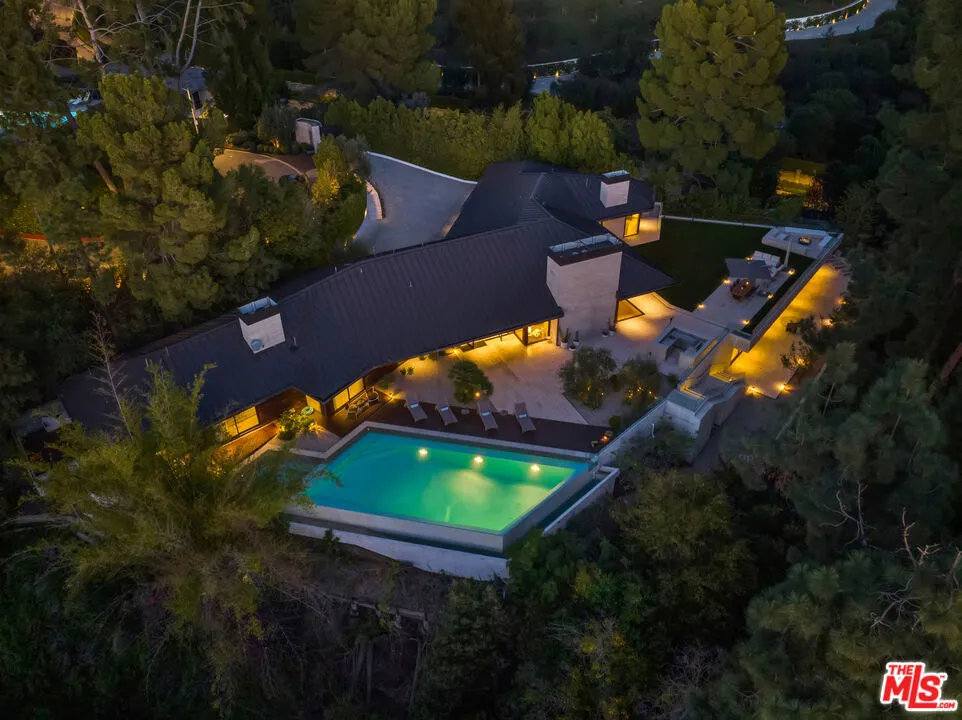 1120 El Retiro Way, Beverly Hills, California 90210 home-pic-3