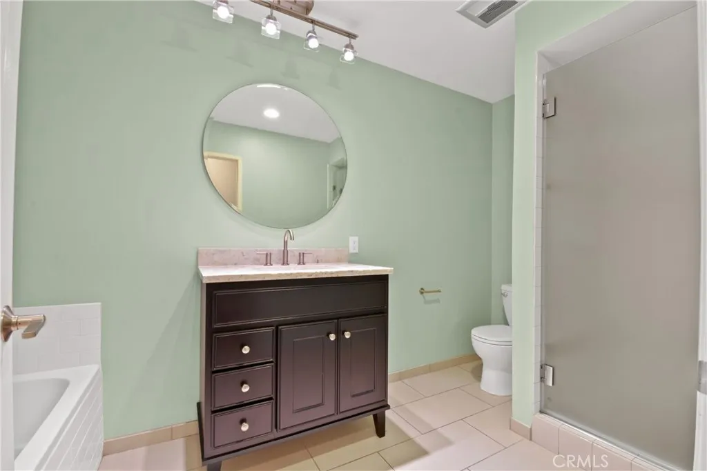 345 Wisconsin 207, Long Beach, California 90814 home-pic-11