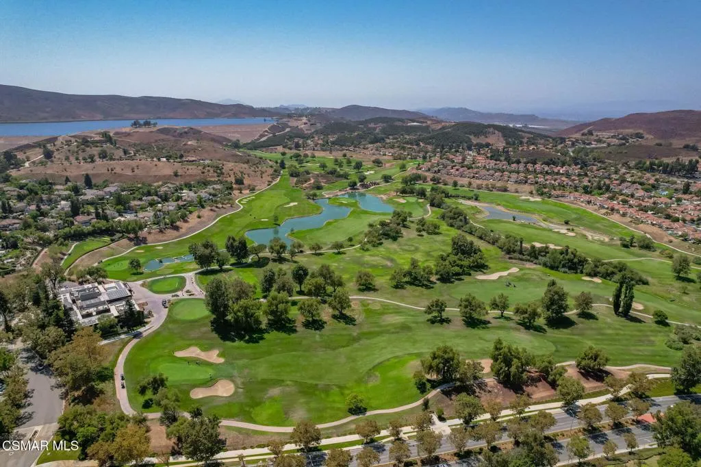 335 Kitetail Street, Simi Valley, California 93065 home-pic-49