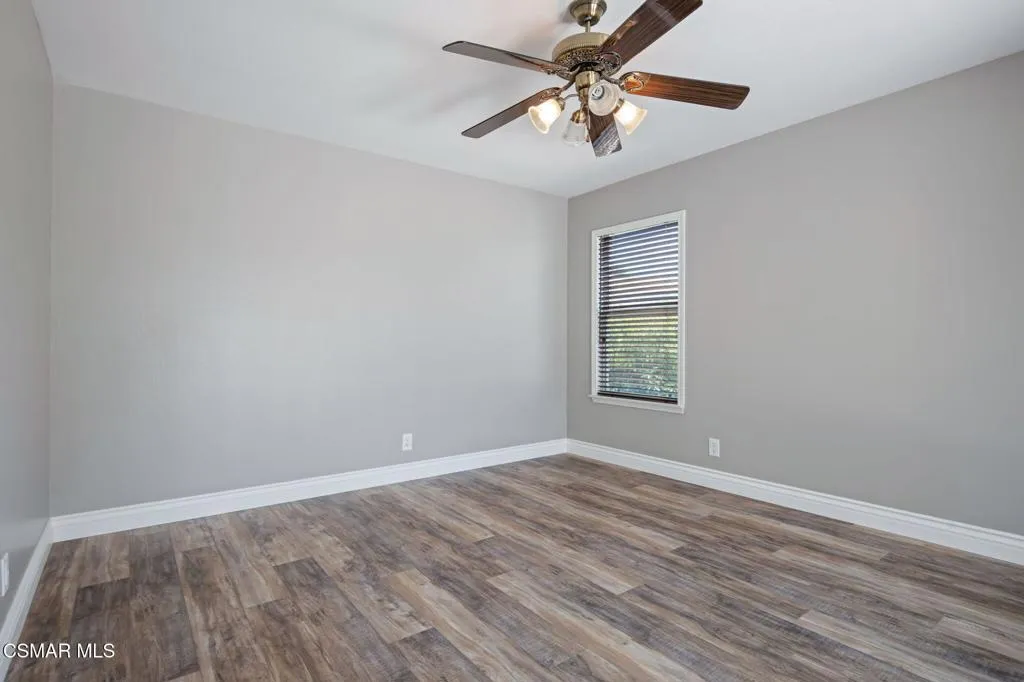 335 Kitetail Street, Simi Valley, California 93065 home-pic-32