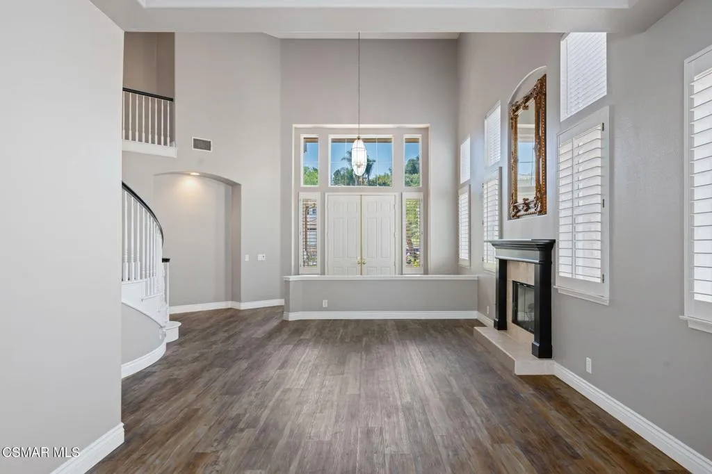 335 Kitetail Street, Simi Valley, California 93065 home-pic-9