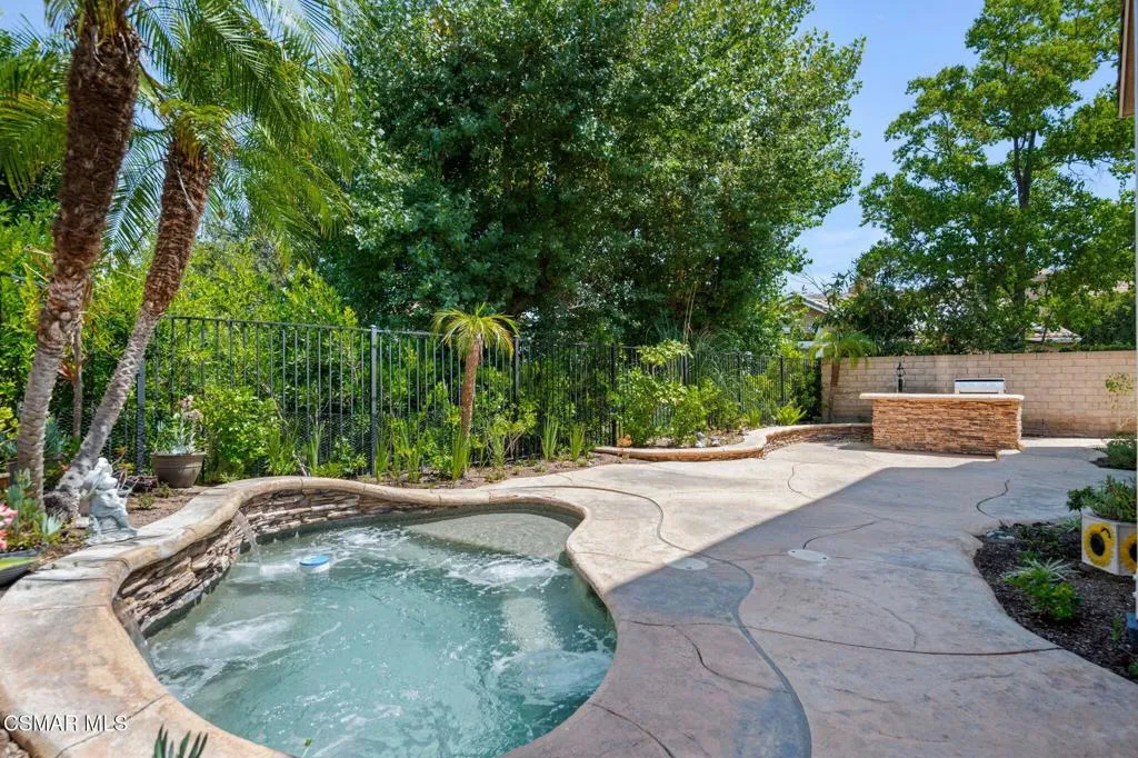 335 Kitetail Street, Simi Valley, California 93065 home-pic-22