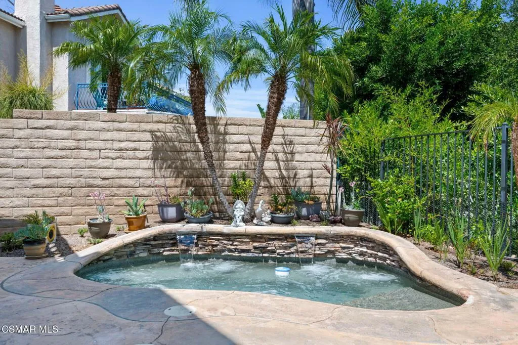 335 Kitetail Street, Simi Valley, California 93065 home-pic-21