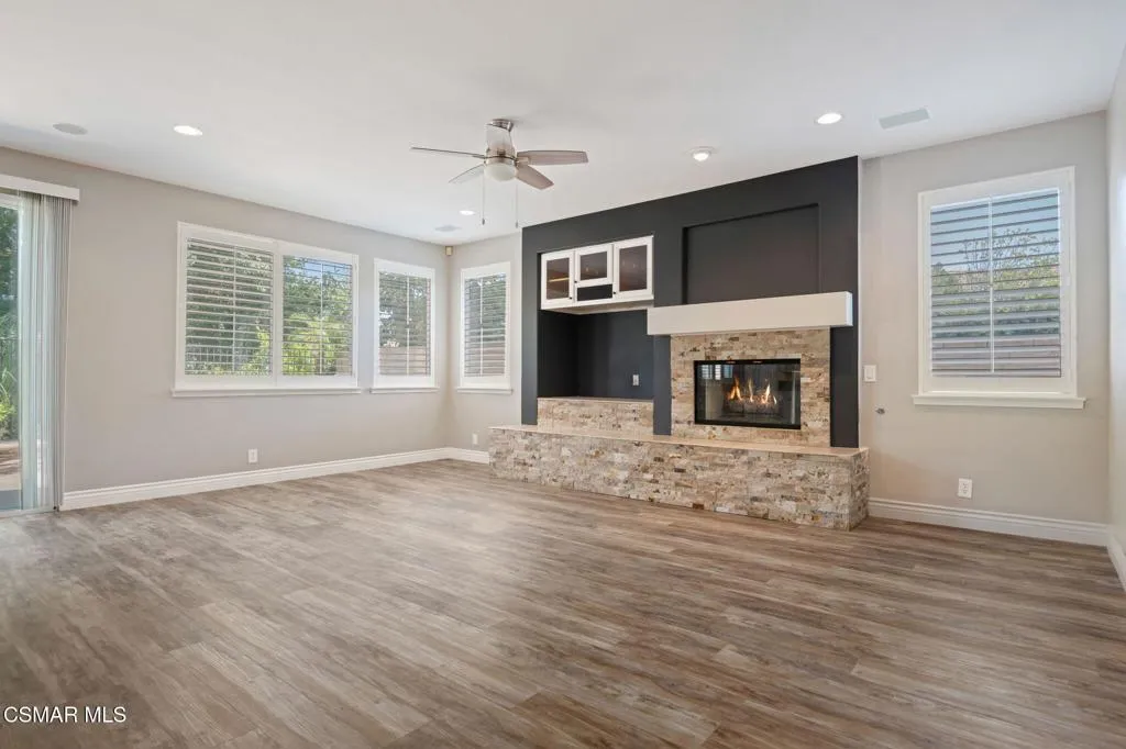 335 Kitetail Street, Simi Valley, California 93065 home-pic-10