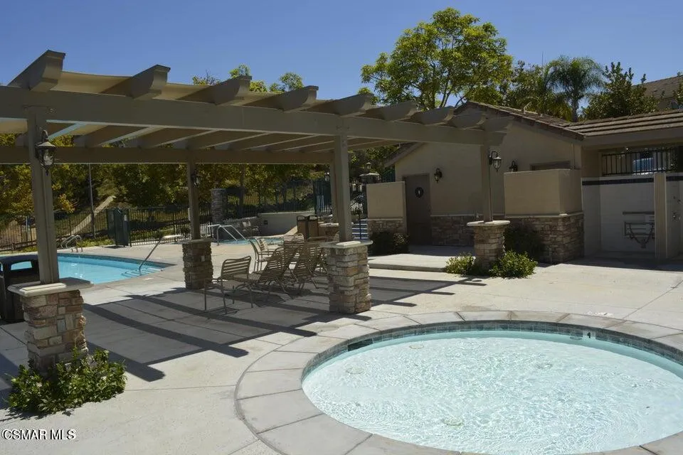 335 Kitetail Street, Simi Valley, California 93065 home-pic-47