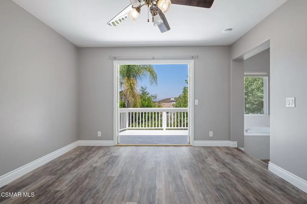 335 Kitetail Street, Simi Valley, California 93065 home-pic-33