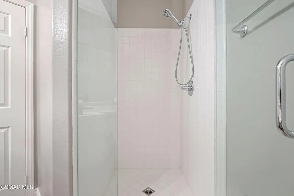 335 Kitetail Street, Simi Valley, California 93065 home-pic-44