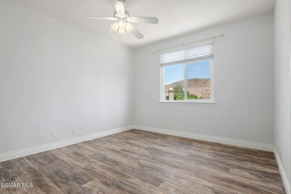 335 Kitetail Street, Simi Valley, California 93065 home-pic-38