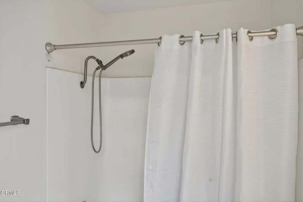 26-web-or-mls-UpmarketMedia-969 Mira-104