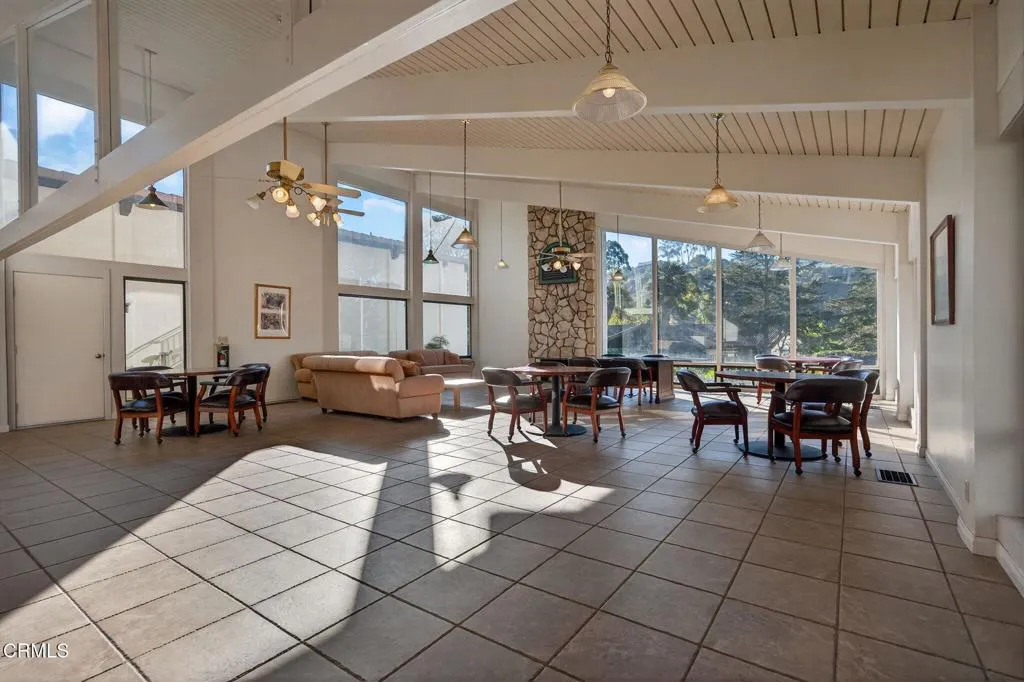 34-web-or-mls-UpmarketMedia-969 Mira-136
