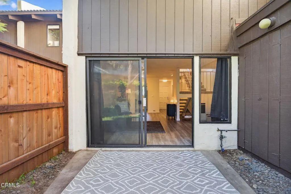 17-web-or-mls-UpmarketMedia-969 Mira-70