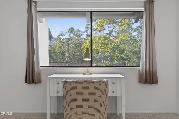 22-web-or-mls-UpmarketMedia-969 Mira-91