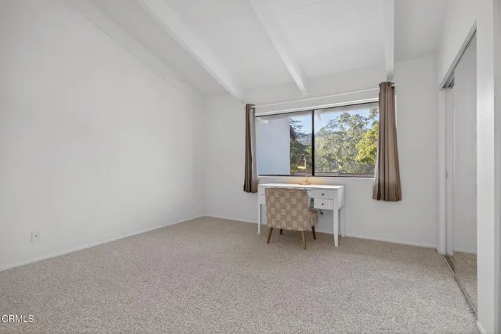 21-web-or-mls-UpmarketMedia-969 Mira-87