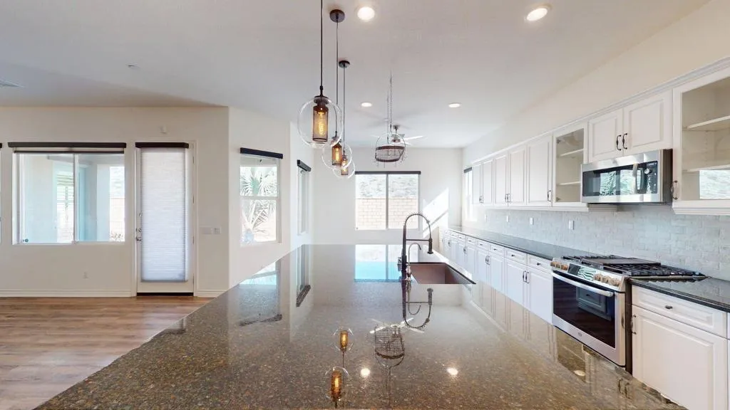 85624 Molvena Drive, Indio, California 92203 home-pic-9