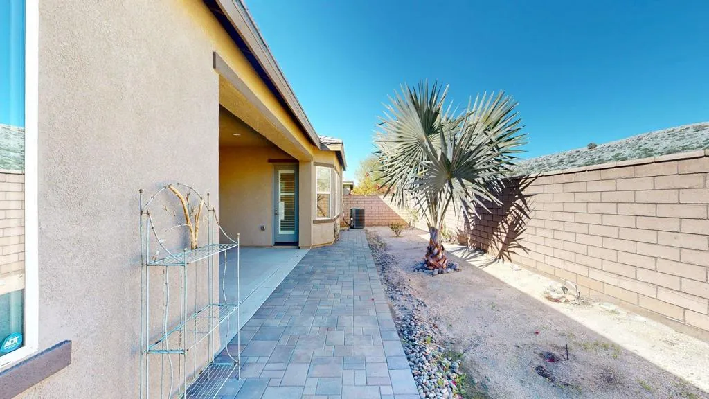 85624 Molvena Drive, Indio, California 92203 home-pic-39
