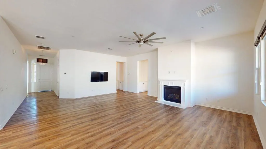 85624 Molvena Drive, Indio, California 92203 home-pic-17