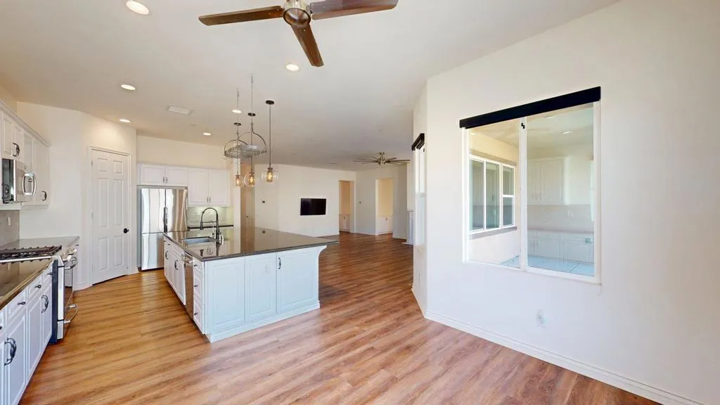 85624 Molvena Drive, Indio, California 92203 home-pic-14