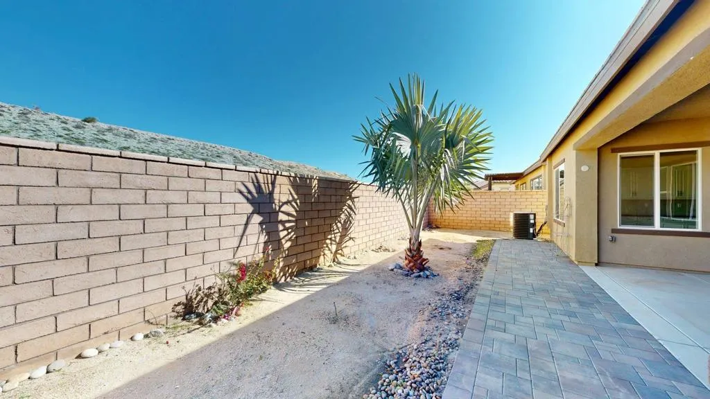 85624 Molvena Drive, Indio, California 92203 home-pic-38