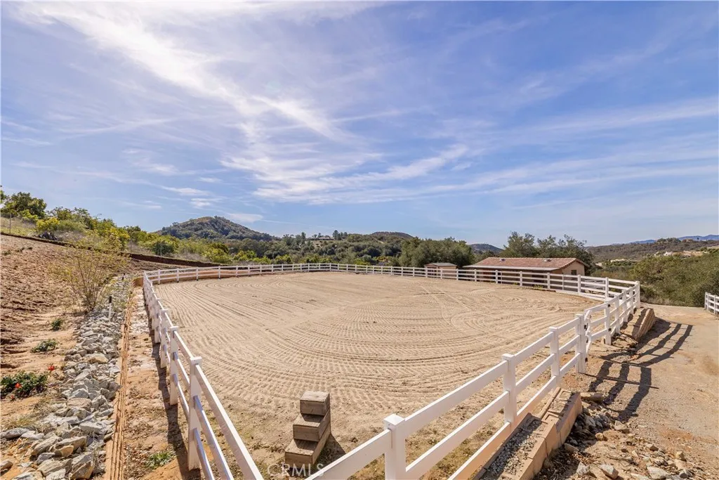 45400 Via Vaquero, Temecula, California 92590 home-pic-39