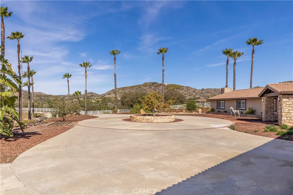 45400 Via Vaquero, Temecula, California 92590 home-pic-50