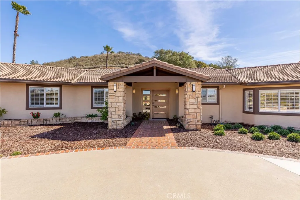 45400 Via Vaquero, Temecula, California 92590 home-pic-51
